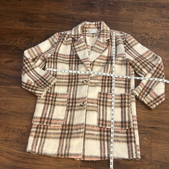 Lush Plaid Faux Fur Wool Coat, sz Medium. - Picture 10 of 15